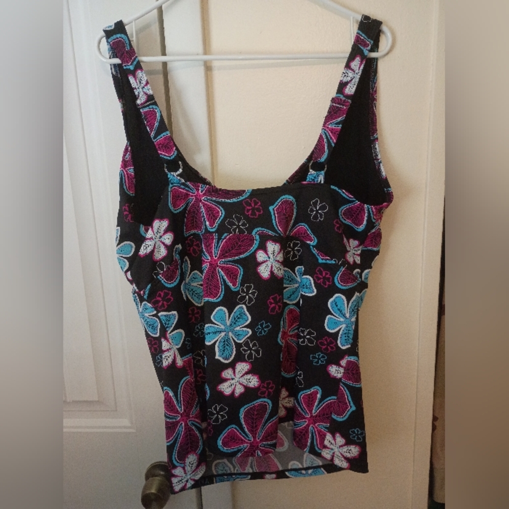 Ingear Multicolor Swim Suit Top - Picture 2 of 3